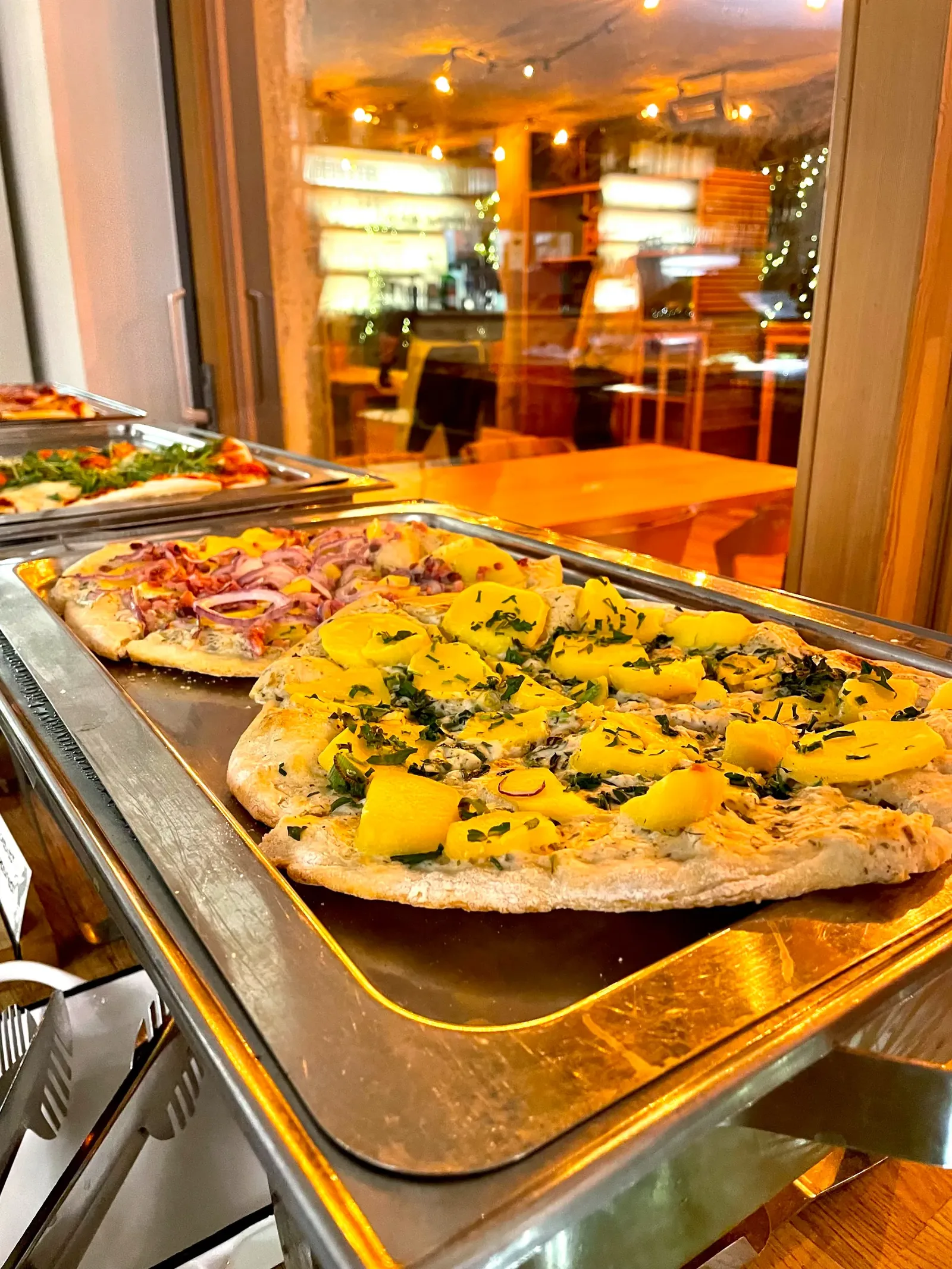 View: Dinnete buffet