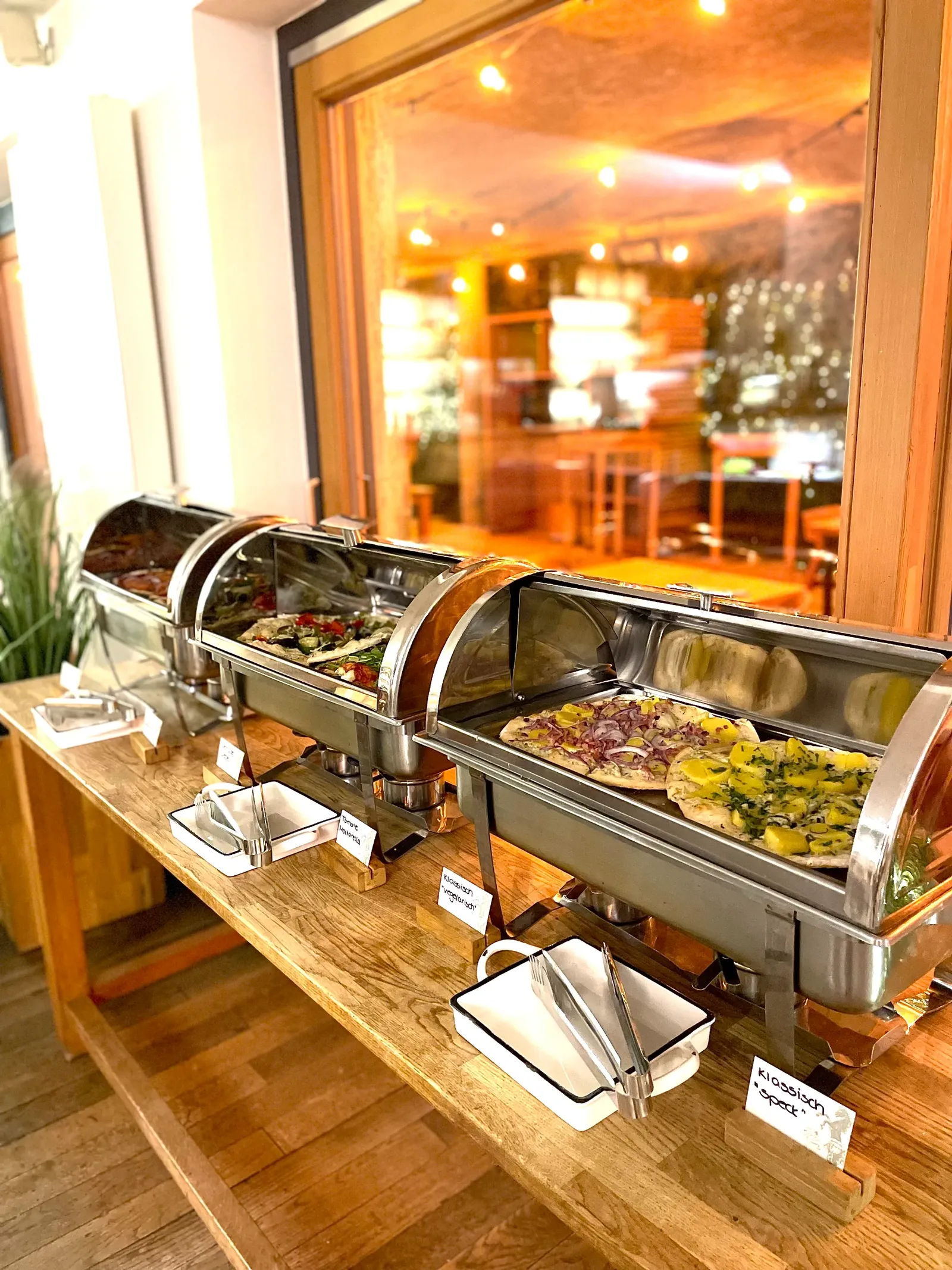 View: Dinnete buffet